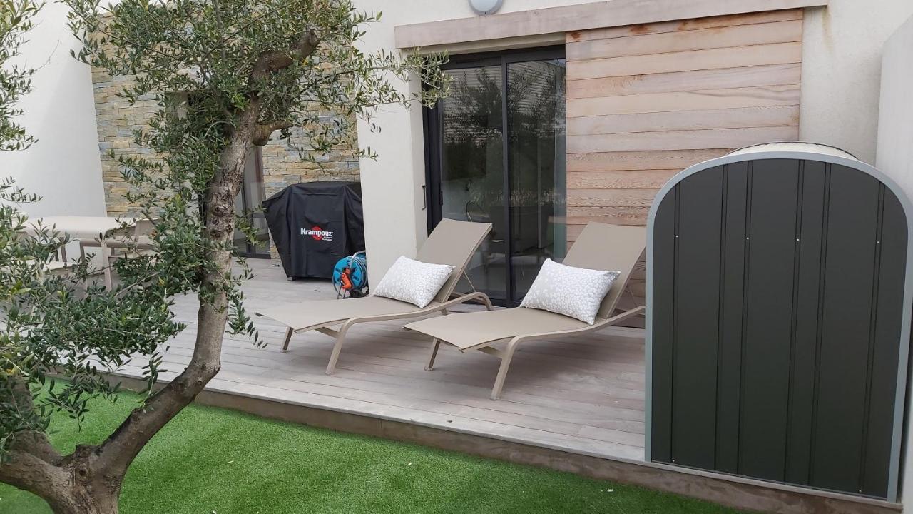 Villa Home Holiday A Cala Rossa 里奇 外观 照片