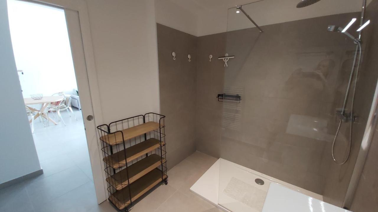 Villa Home Holiday A Cala Rossa 里奇 外观 照片