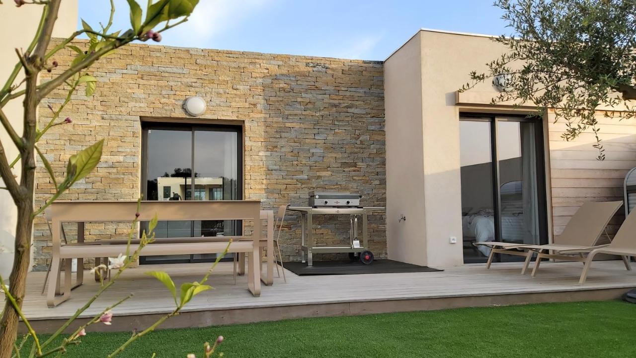 Villa Home Holiday A Cala Rossa 里奇 外观 照片