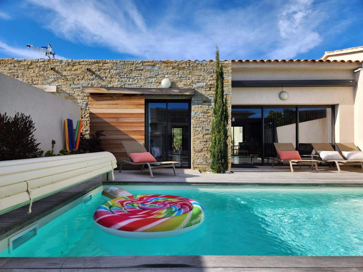 Villa Home Holiday A Cala Rossa 里奇 外观 照片