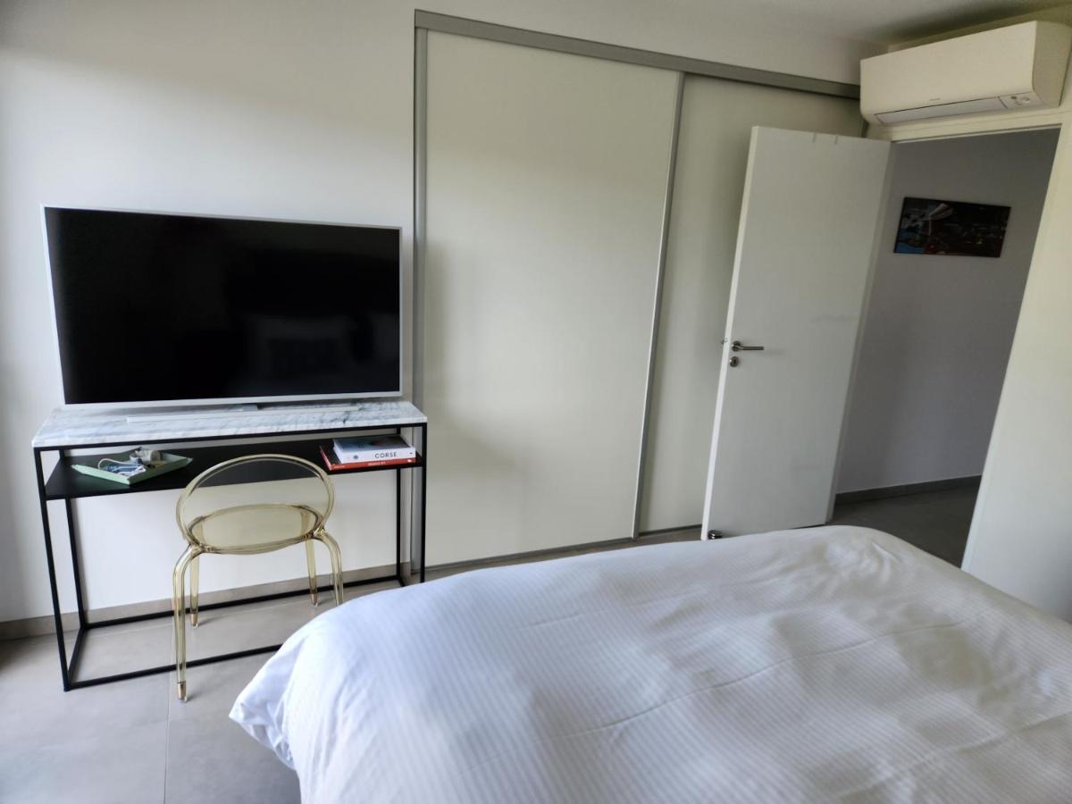 Villa Home Holiday A Cala Rossa 里奇 外观 照片