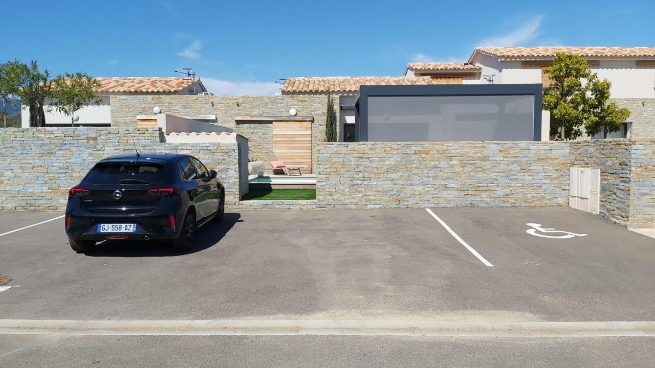 Villa Home Holiday A Cala Rossa 里奇 外观 照片